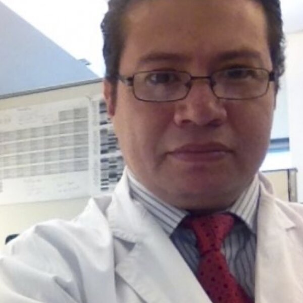Dr. Alex Carrera Vidal - Cardiólogo en Talca, especialista en ecocardiografía y resonancia cardíaca
